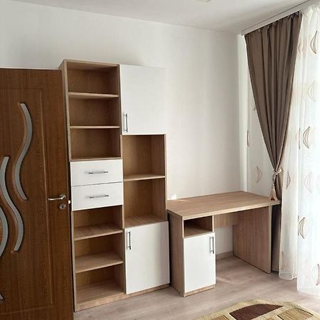 Velovan Apartment Craiova Exterior foto