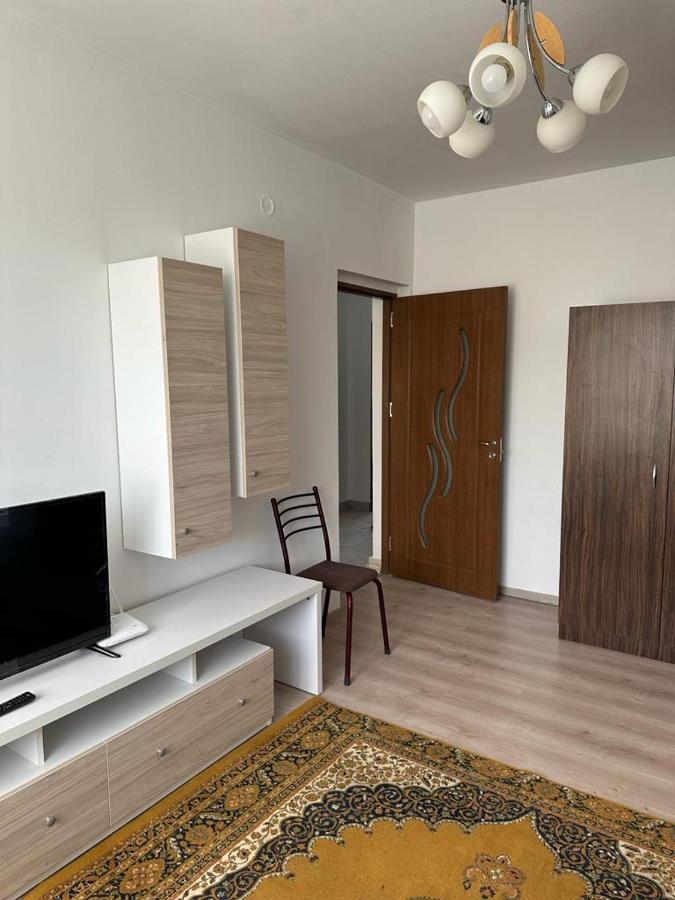 Velovan Apartment Craiova Exterior foto